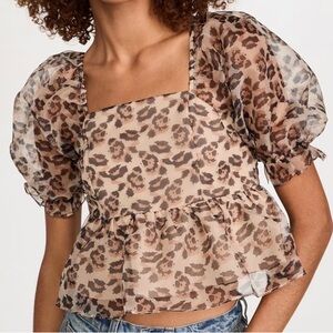 Cutest 🐆 🐆 off the shoulder organza top!
